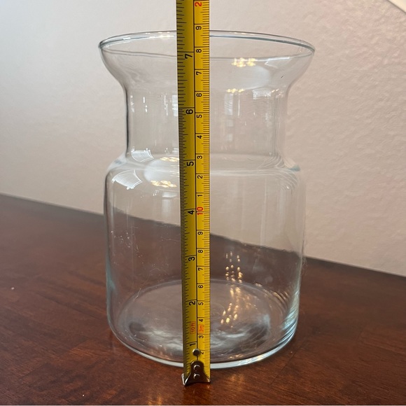 Glass Vase For Flower Arrangements From FTD - Picture 2 of 5